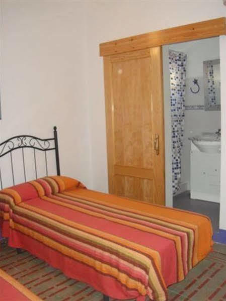 Hostal Villa Mercedes Чипиона Экстерьер фото